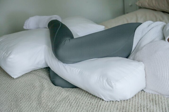 How to use av shaped pillow in pregnancy best sale